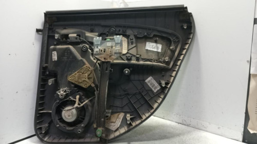 GUARNECIDO PUERTA TRASERA IZQUIERDA Seat LEON (1P1) 