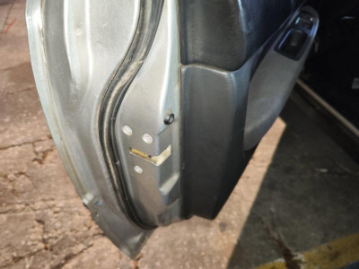 CERRADURA PUERTA DELANTERA IZQUIERDA