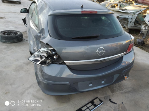  OPEL ASTRA H GTC 