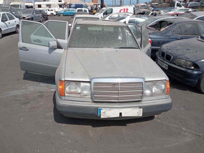 MERCEDES-BENZ CLASE 124 (BM 124) BERLINA