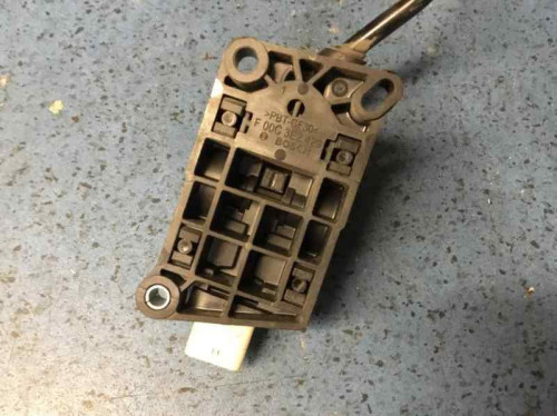 PEDAL ACELERADOR 