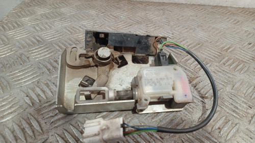 CERRADURA MALETERO / PORTON 