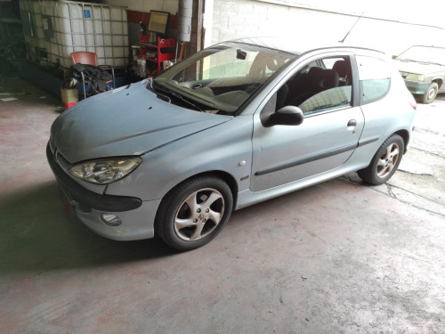PEUGEOT 206 — Donor Vehicle for Used Parts 