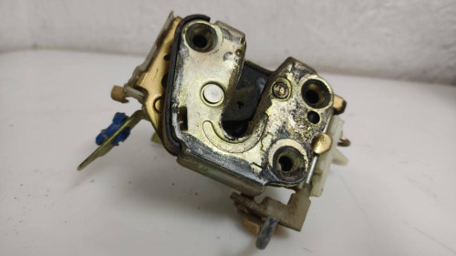 CERRADURA PUERTA DELANTERA DERECHA Nissan TERRANO II (R20) 