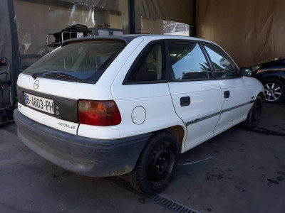 OPEL ASTRA F BERLINA