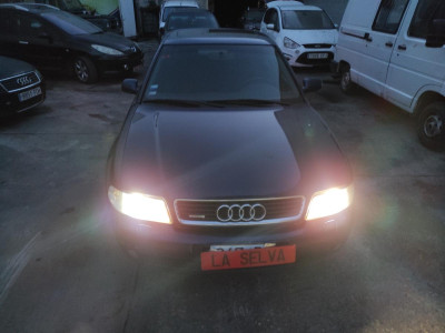 AUDI A4 BERLINA (B5)