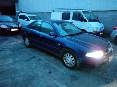 AUDI A4 BERLINA (B5)