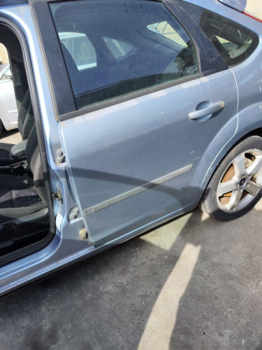 PUERTA TRASERA IZQUIERDA FORD FOCUS BERLINA (CAP) 