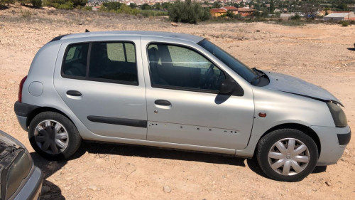 RENAULT CLIO II FASE II (B/CB0) — автомобиль-донор на запчасти 