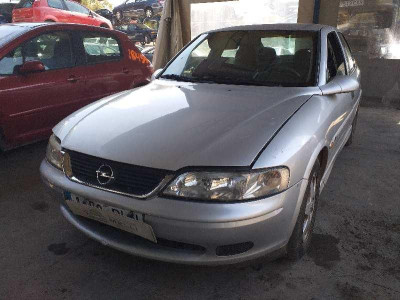 OPEL VECTRA B BERLINA