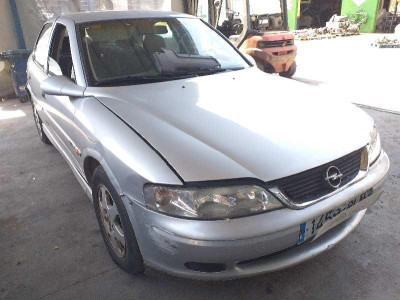 OPEL VECTRA B BERLINA