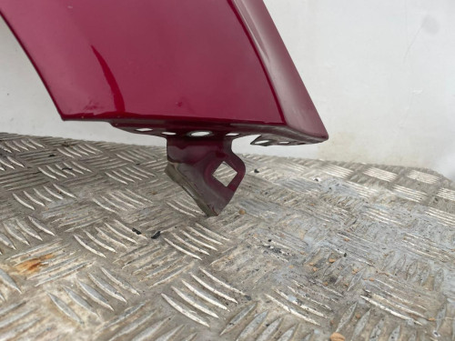 ALETA DELANTERA DERECHA 