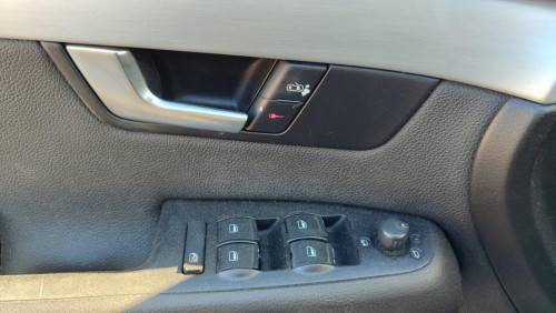  AUDI A4 BERLINA (8E) 