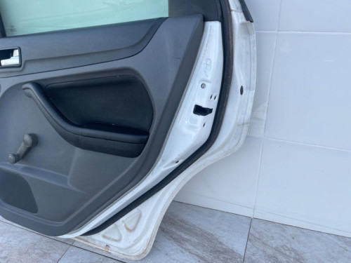 PUERTA TRASERA DERECHA Ford FOCUS SPORTBREAK (CB4) 