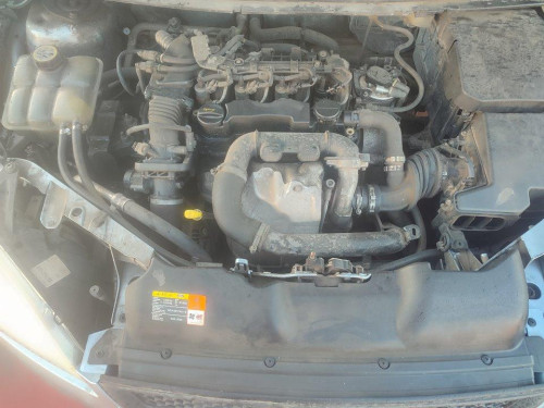 FORD FOCUS BERLINA (CAP) — vehículo donante para recambios 