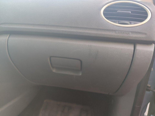 FORD FOCUS BERLINA (CAP) — vehículo donante para recambios 