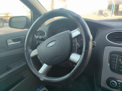 FORD FOCUS BERLINA (CAP) — vehículo donante para recambios 
