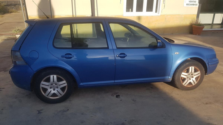 Volkswagen Golf IV Berlina (1J1)(10.1997->2004) SIN IDENTIFICAR