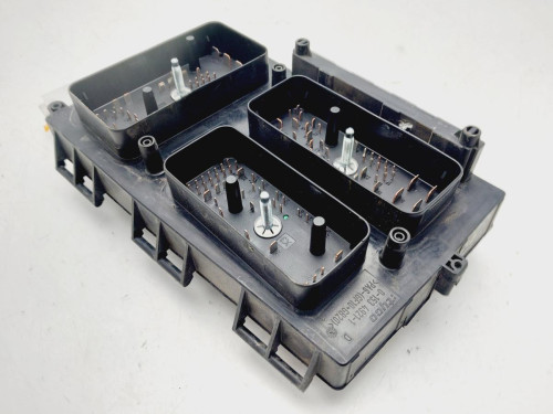 CAJA RELES / FUSIBLES Opel ASTRA H GTC 