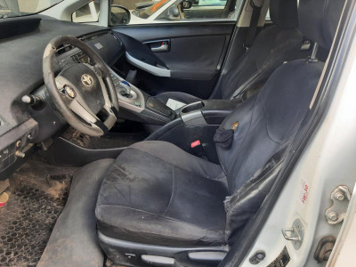 TOYOTA PRIUS (ZVW30)