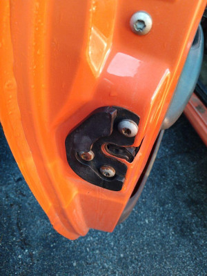 CERRADURA PUERTA DELANTERA IZQUIERDA