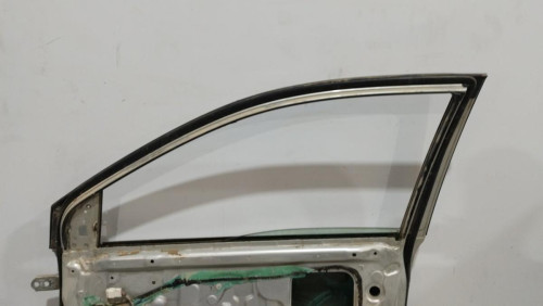  PUERTA DELANTERA DERECHA 