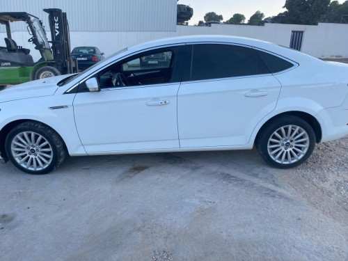 FORD MONDEO SPORTBREAK (CA2) — vehículo donante para recambios 