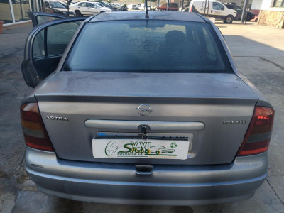 TAPA MALETERO Opel Astra G Berlina (1998->)