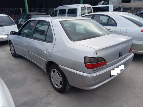  PILOTO TRASERO IZQUIERDO Peugeot 306 3/5 PT. / 4 PT. (S2) 