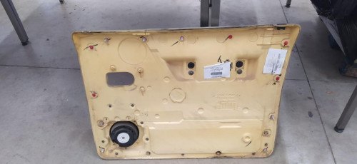 GUARNECIDO PUERTA DELANTERA IZQUIERDA Land Rover DISCOVERY 