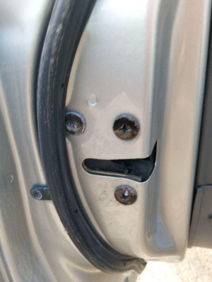 CERRADURA PUERTA DELANTERA IZQUIERDA