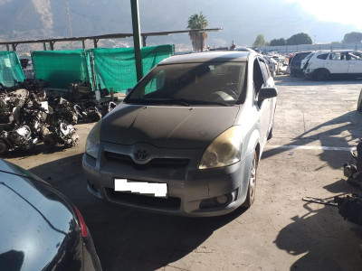 TOYOTA COROLLA VERSO (R1)