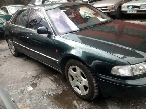  AUDI A8 (D2) 