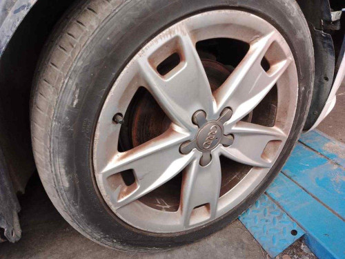 PINZA DE FRENO DELANTERA DERECHA Audi A3 (8P1) 