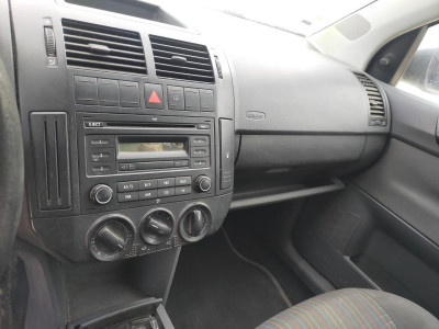 VOLKSWAGEN POLO IV (9N3)