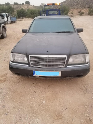 MERCEDES-BENZ CLASE C (BM 202) BERLINA