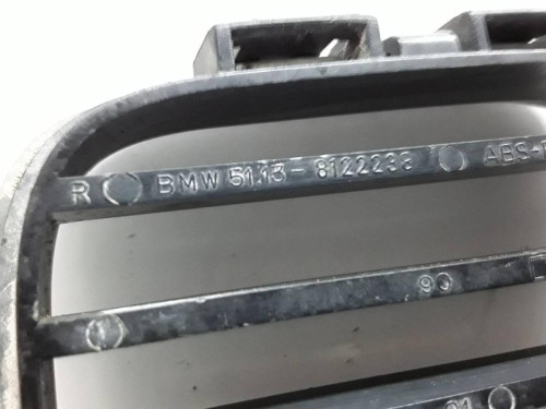 REJILLA PARAGOLPES DERECHA BMW SERIE 3 TOURING (E36) 