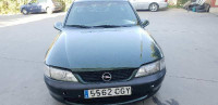 OPEL VECTRA B BERLINA