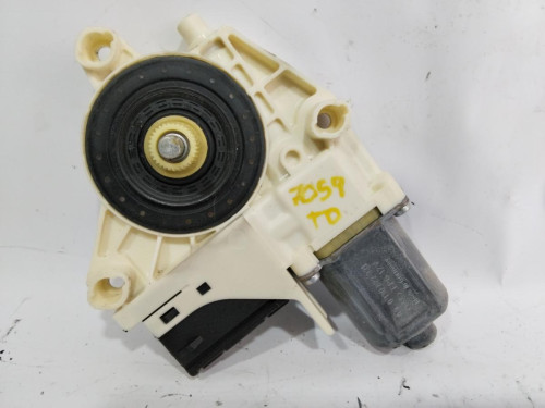 MOTOR ELEVALUNAS TRASERO DERECHO RENAULT LAGUNA III BERLINA 