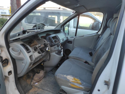 NISSAN PRIMASTAR (X83)