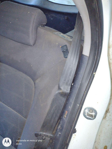 CINTURON SEGURIDAD TRASERO IZQUIERDO KIA RIO (UB) 