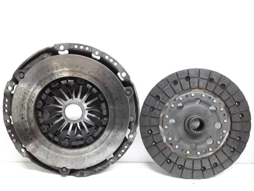 KIT EMBRAGUE TOYOTA AVENSIS (T27) 