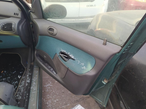  MANDO ELEVALUNAS DELANTERO DERECHO PEUGEOT 206 