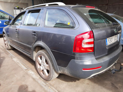 SKODA OCTAVIA COMBI (1Z5)