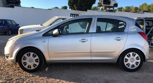 OPEL CORSA D — vehículo donante para recambios 