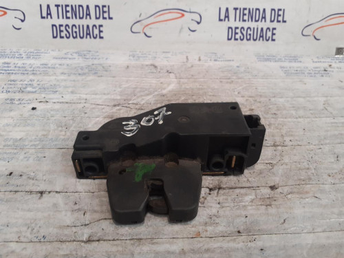 CERRADURA MALETERO / PORTON 