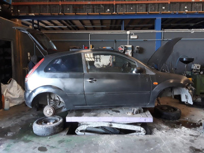 FORD FIESTA (CBK)
