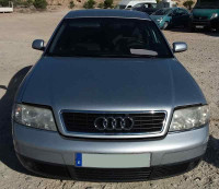 AUDI A6 BERLINA (4B2)
