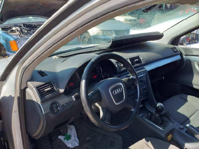 AUDI A4 BERLINA (8E)