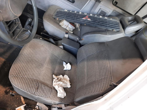  MITSUBISHI MONTERO (L040) 